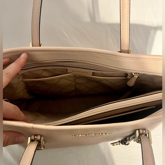 Michael Kors Large Saffiano Leather Computer Tote Bag - Picture 4 of 5